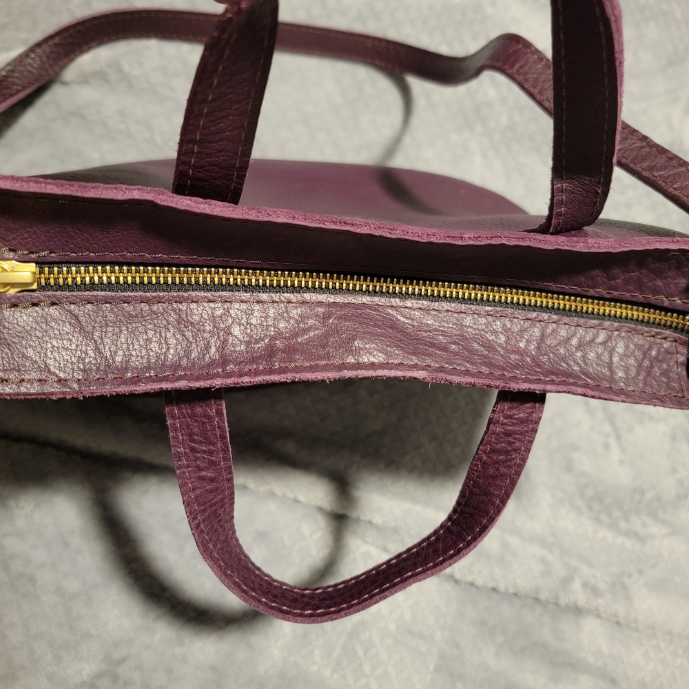 Portland Leather Plum Zipper Tote Bag - Picture 13 of 15